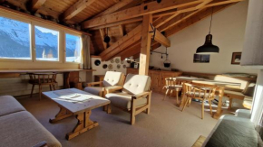 Chesa Bellaval, Haus la Vuolp 2-Zimmer-Dachwohung